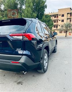 تۆیۆتا ڕاڤ 4